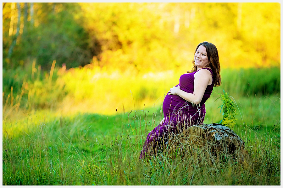 Pregnancy photos in a park