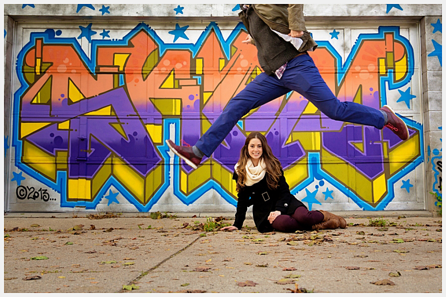 couples photography with graffiti
